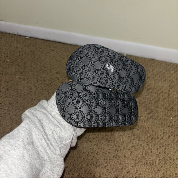 UGG Infant Black Sandals Size 2/3 - Picture 4 of 5